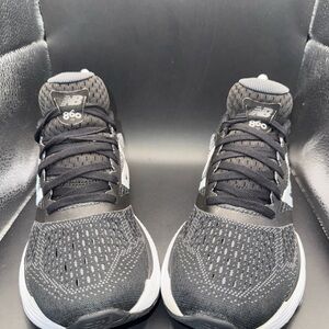 Size 9 - New Balance Fresh Foam X 860v13 Black White Women, Clean, No Box, 7/10.